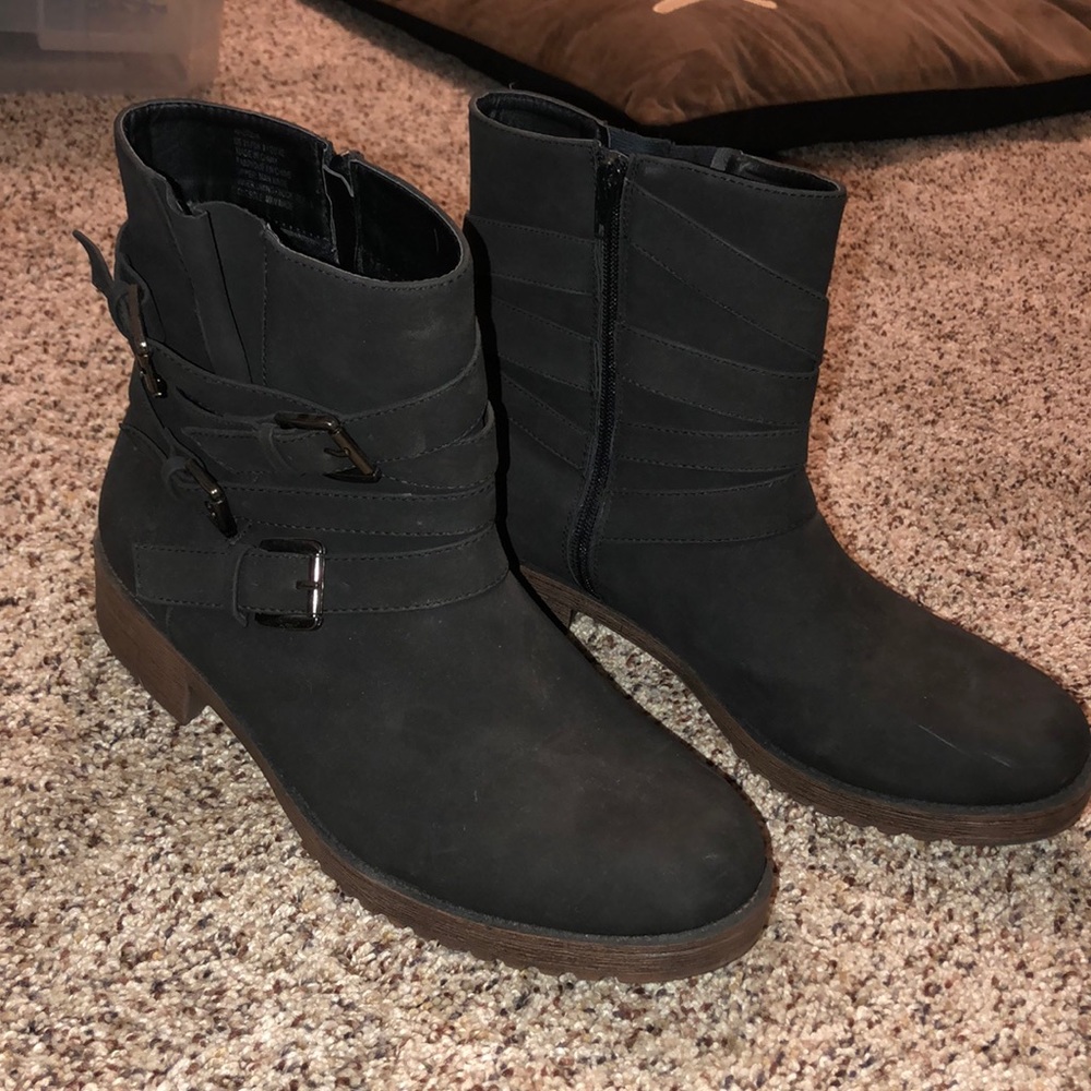 JustFab Andreia black boots